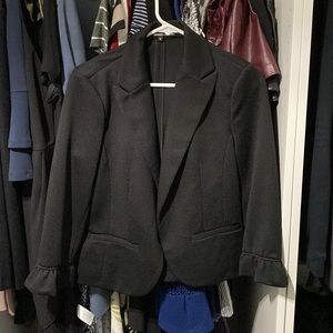 Amanda and chelsea black blazer